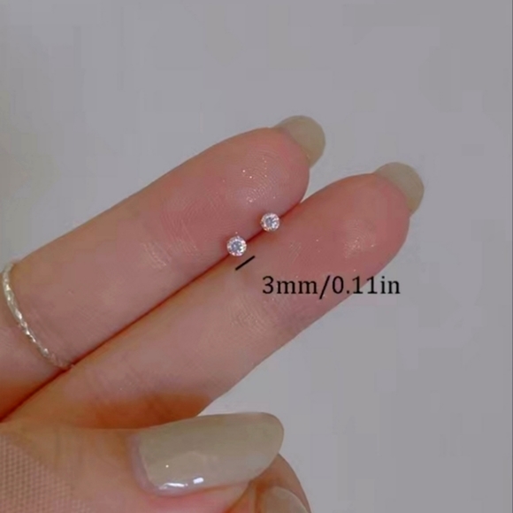 #Z22 New Silver Small Earrings Crystal Studs Minimalist Tiny Classy - Picture 1 of 2